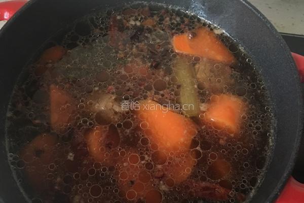 腐竹牛腩煲的做法图解4