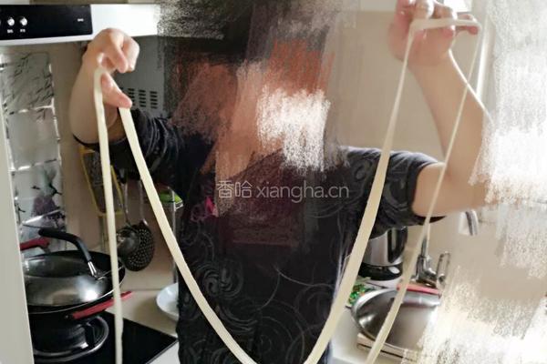 拉烩面的做法图解5