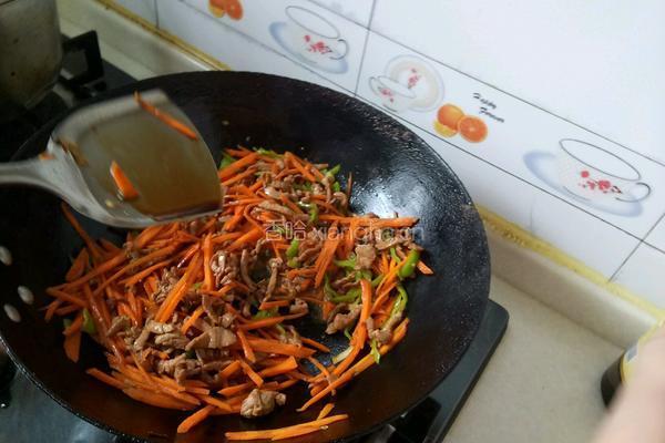 胡萝卜炒肉的做法图解9