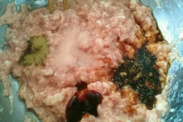 猪肉豇豆馅饺子的做法图解5