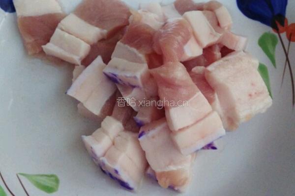 白萝卜烧肉的做法图解2
