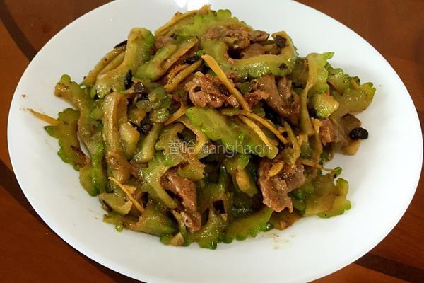 豆豉牛肉炒苦瓜的做法图解7