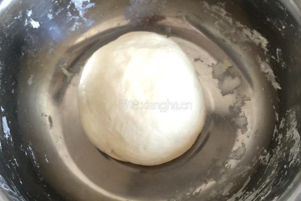 猪肉木耳胡萝卜水饺的做法图解6