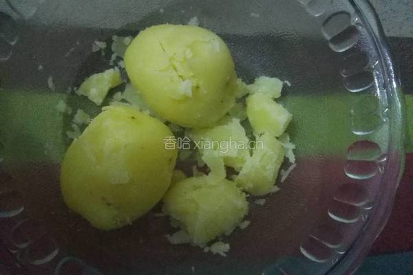 食戟之灵一土豆培根仿制烤肉的做法图解1