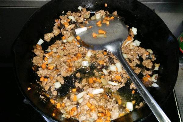 孜然牛肉炒大米饭的做法图解6