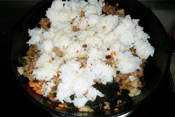 孜然牛肉炒大米饭的做法图解7