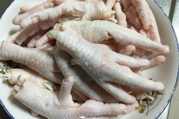 风味凤爪的做法图解1