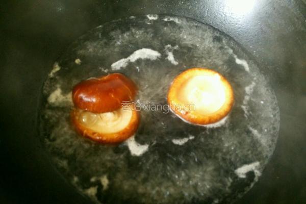 香菇玉米肚片汤的做法图解7