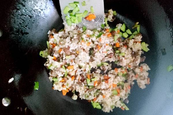 太阳花牛肉炒饭的做法图解9