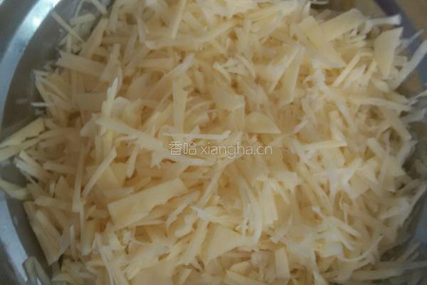 椒盐玉米土豆饼的做法图解1
