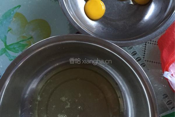 无油电饭煲酸奶蛋糕的做法图解1