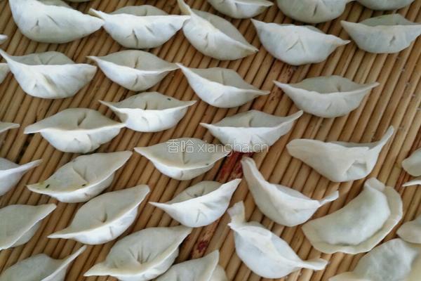 芹菜肉饺子的做法图解5