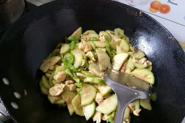 丝瓜炒鸡蛋的做法图解6