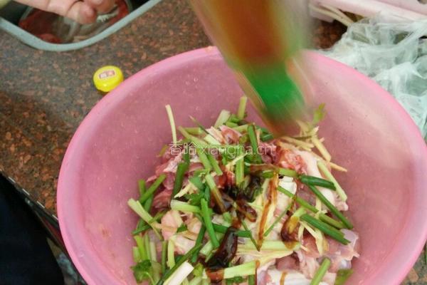 胡萝卜青椒炒鸭肉的做法图解7