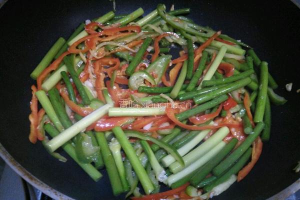 双椒蒜苔炒猪舌的做法图解6