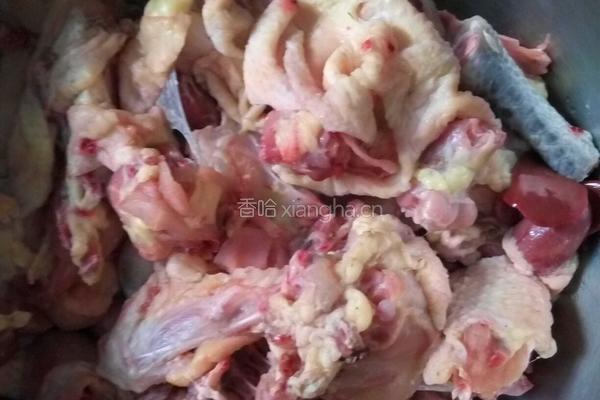 清炖土鸡块的做法图解1