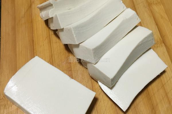 糖醋麻辣香豆腐的做法图解2