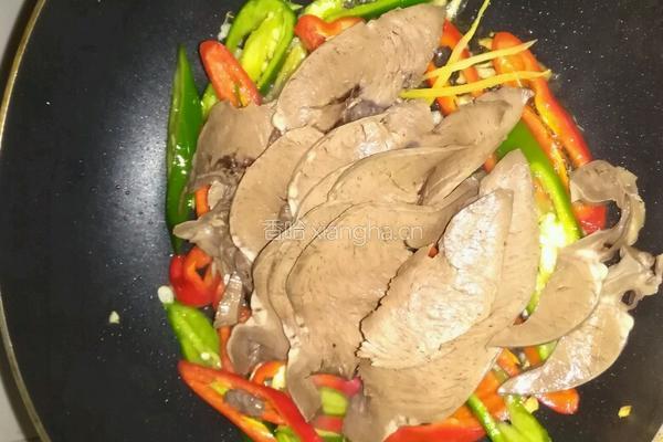 双椒蒜苔炒猪心的做法图解7