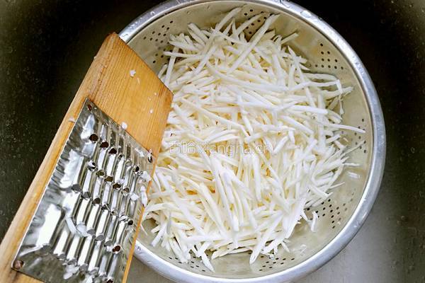 茭白炒肉丝的做法图解6