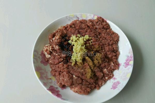 羊肉萝卜饺子的做法图解3