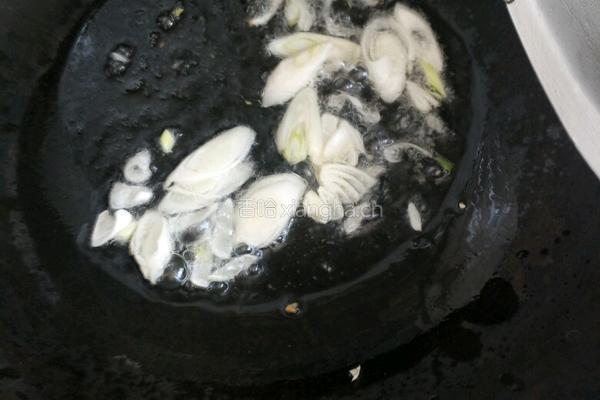 家常西红柿炒茄子的做法图解7