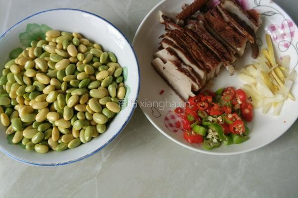 走油肉炒黄豆的做法图解1
