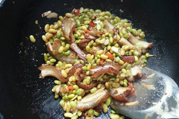 走油肉炒黄豆的做法图解5