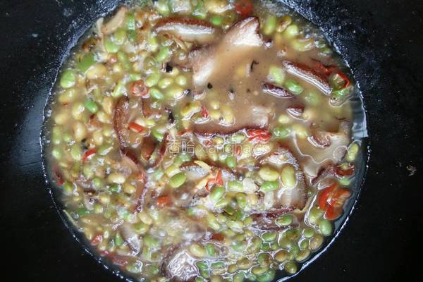 走油肉炒黄豆的做法图解6