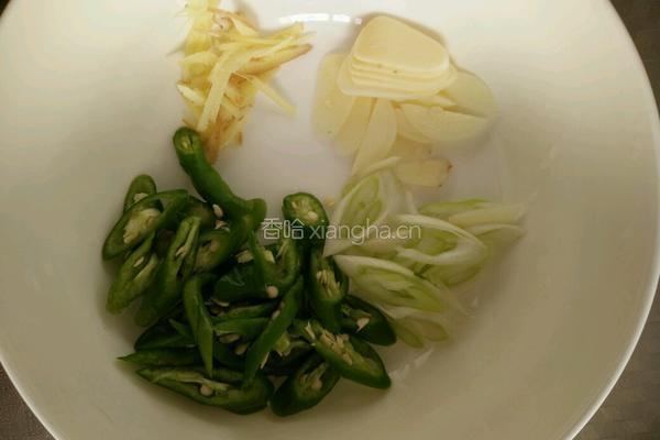 香芹虾仁的做法图解3