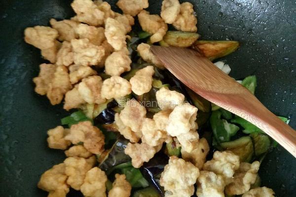 肉段烧茄子的做法图解13