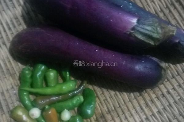 香炒茄子的做法图解1