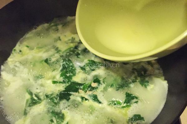 菠菜豆腐瘦肉海米蛋花汤的做法图解10