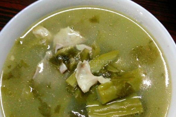 猪粉肠煲咸菜苦瓜汤的做法图解6