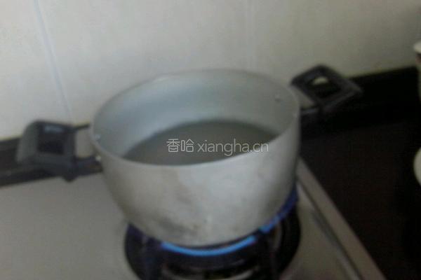 酱油番茄酱炒番茄面条的做法图解1