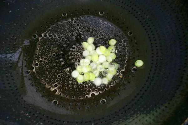 鱼丸鸡蛋长寿面的做法图解5