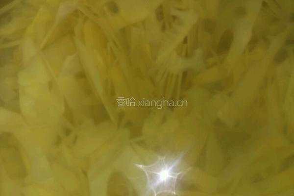 笋子炒回锅肉的做法图解1