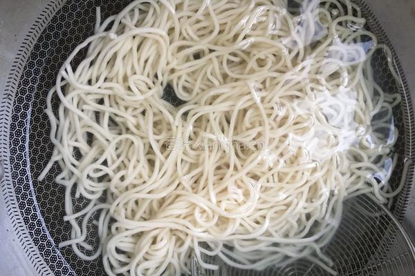 彩俏炒面的做法图解2