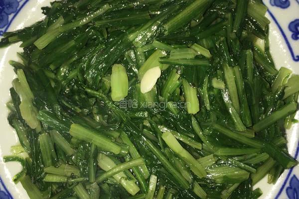 清炒油麦菜的做法图解3