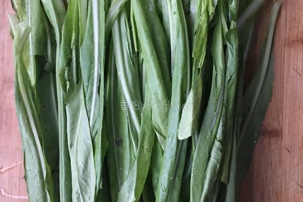 清炒油麦菜的做法图解1