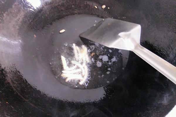 豆腐干炒洋葱胡萝卜片的做法图解7