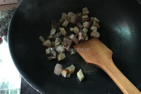 土豆腊肉焖大米饭的做法图解6
