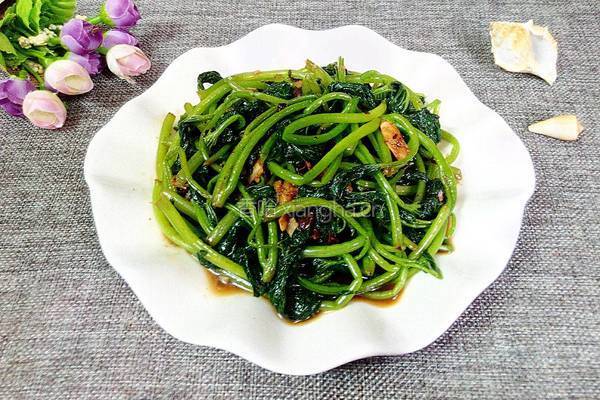 蒜香豆鼓炒红薯叶的做法图解7