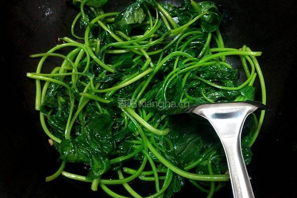 蒜香豆鼓炒红薯叶的做法图解5