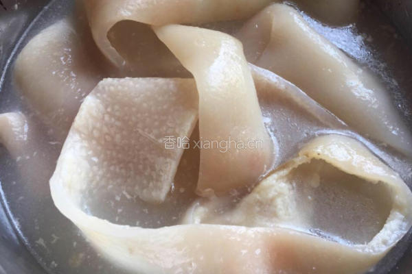 Q弹猪皮冻的做法图解1