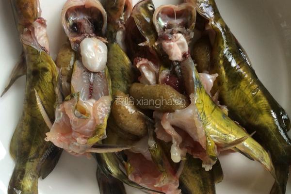 昂刺鱼（黄刺鱼）豆腐汤的做法图解1