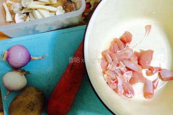 冬阴功松茸鸡肉蔬百味的做法图解1