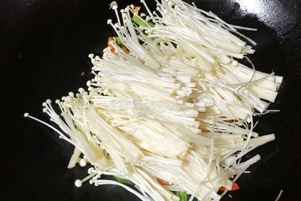 蒜香双椒金针菇的做法图解8