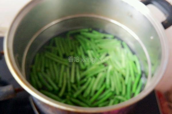 麻汁豆角的做法图解4