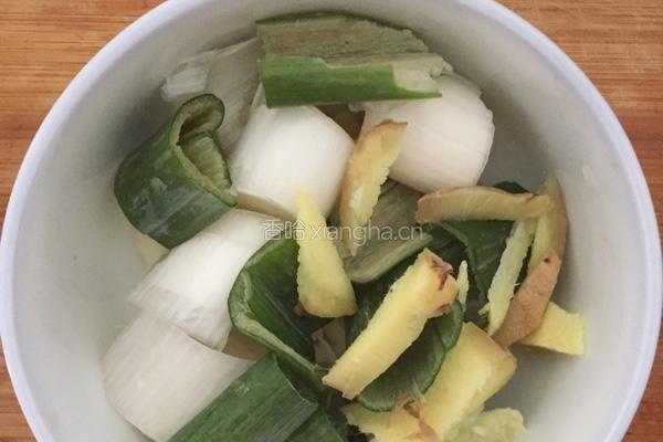 西红柿炖牛肉的做法图解3