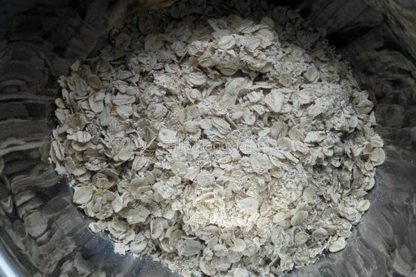 蜂蜜燕麦球的做法图解1
